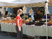 DSC 2100  The farmers' market in front of the Ferry Buiilding : flowers