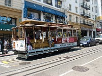 DSC 2112  Cable car on Powell Street : flowers