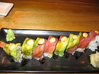 IMG 4145  A plate of sushi at the Sushi Groove Restaurant : flowers, restaurant