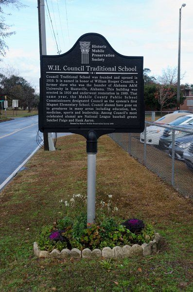 _DSC6257.jpg - Historic sign on Virginia Street