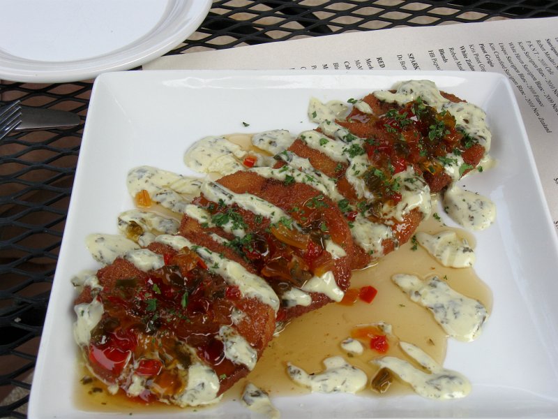 IMG_4048.jpg - Fried Green Tomatoes (with sweet pepper jelly and basil aioli) at Cafe on the Corner