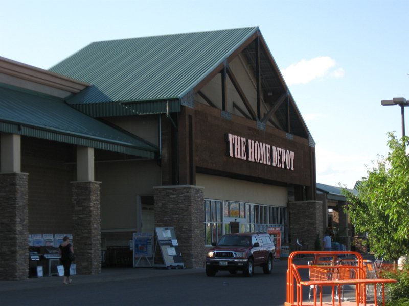 IMG_4216.jpg - Even the Home Depot looks rustic in Bozeman