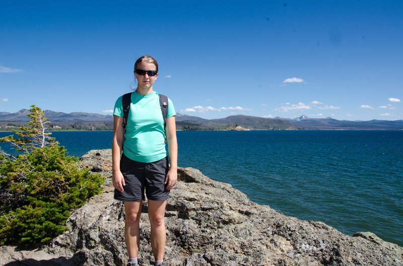 _DSC7502.jpg - Teagan at Storm Point on Yellowstone Lake