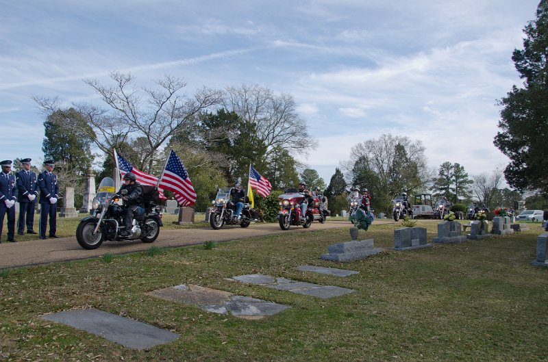 DSC_8346.jpg - Graveside service at Clinton Cemetery