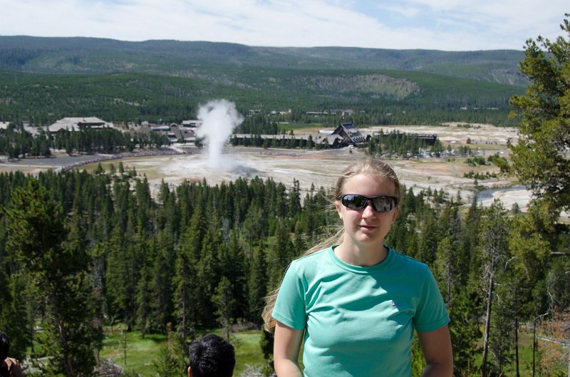 _DSC7214.jpg - Old Faithful seen from the Observation Point Trail